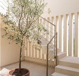 4-Bedroom Luxury Villa with Heated Pool, Ciovo near Trogir – Sleeps 8